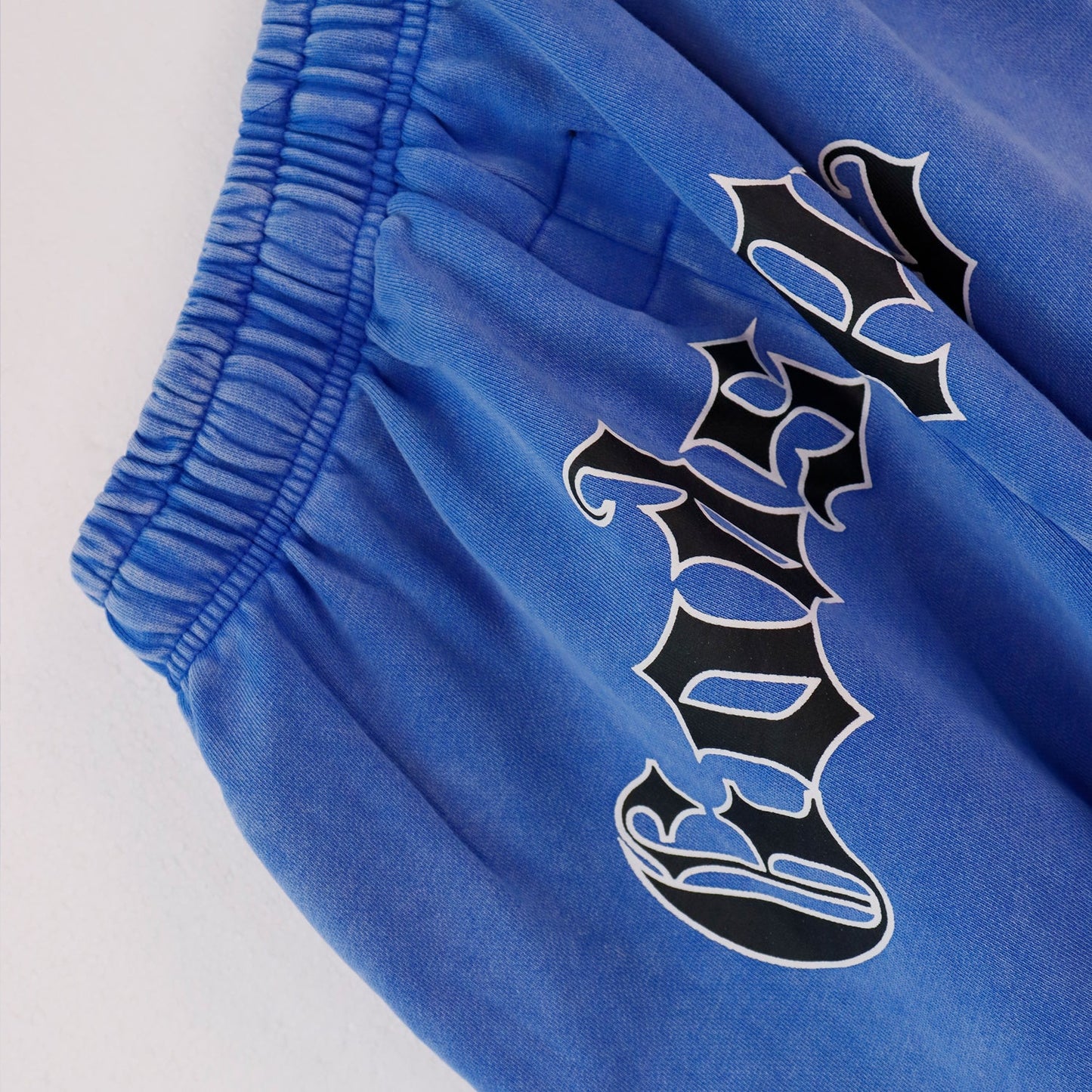 NEW Shorts 8679