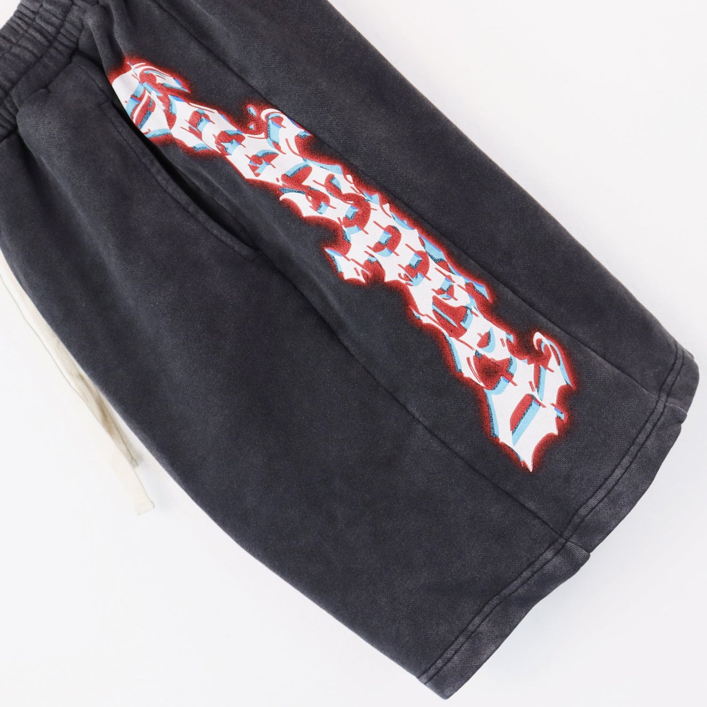 NEW Shorts 8770