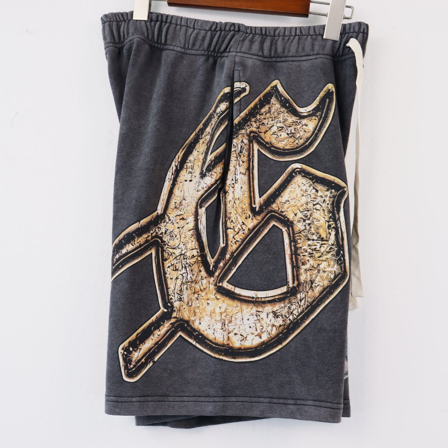 NEW Shorts 8678